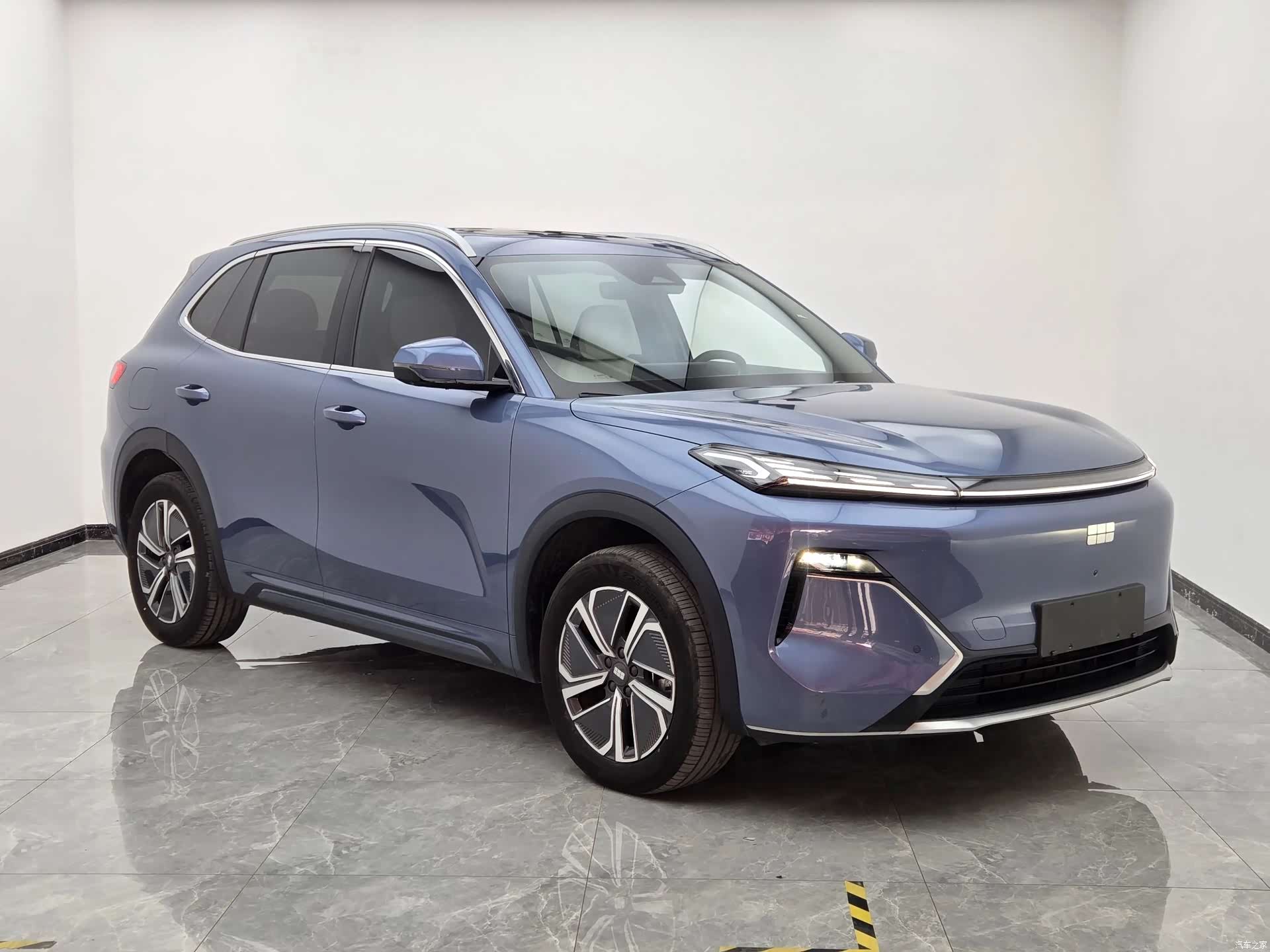 Geely 7, 2025 3