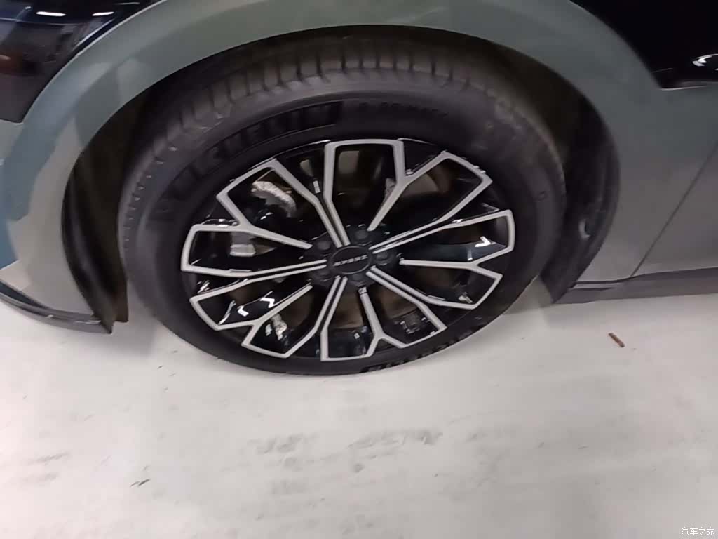Zeekr 007, 2024 23