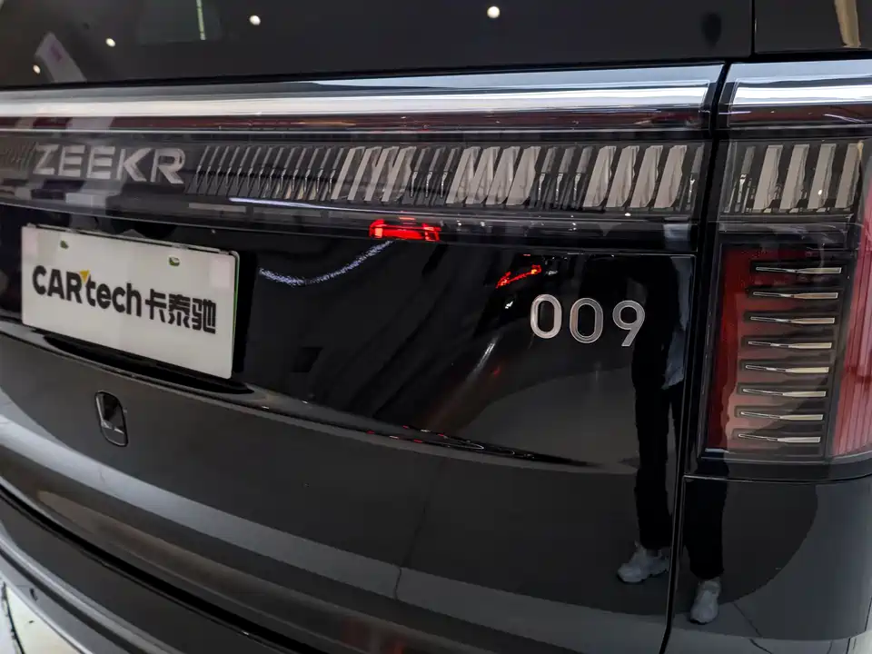 Zeekr 009