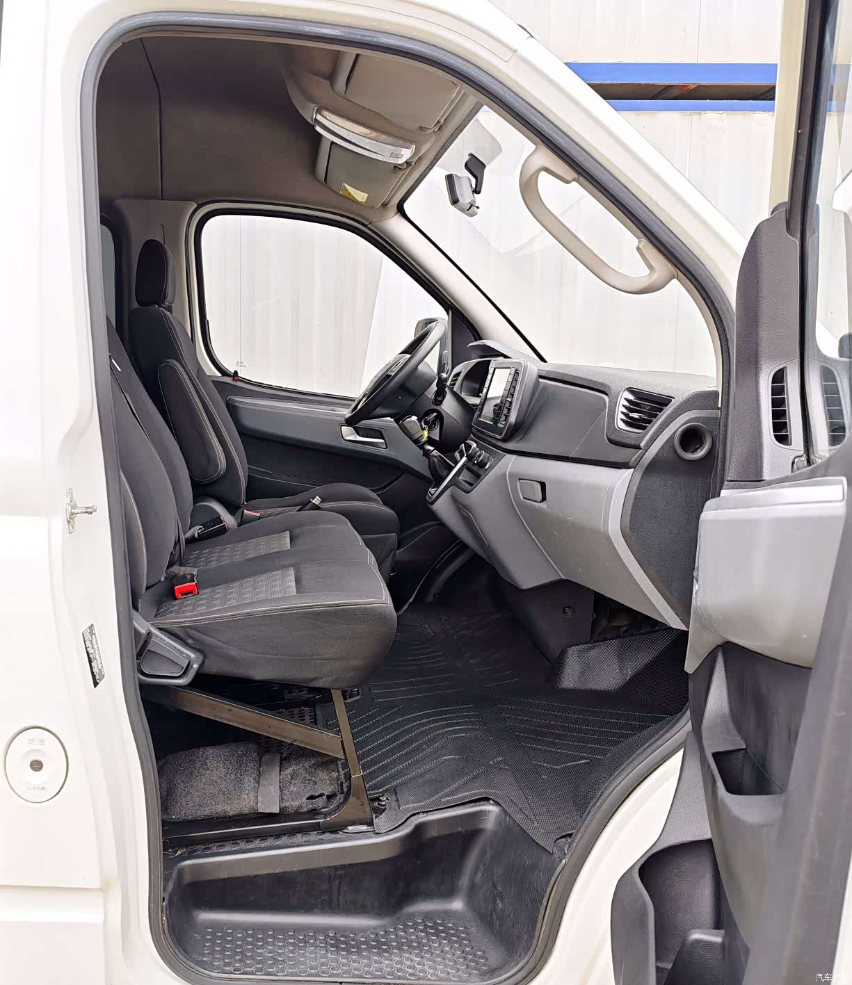 Maxus V80, 2022 9