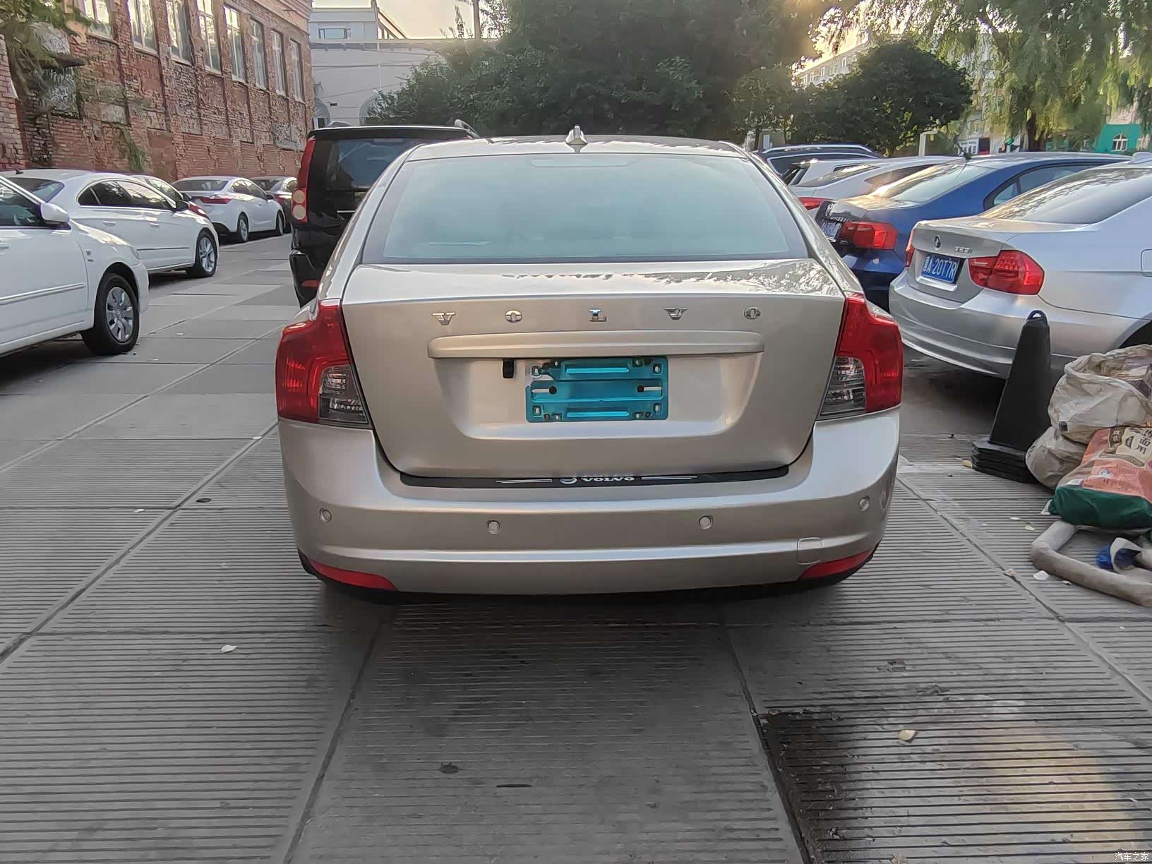Volvo S40, 2011 все фото