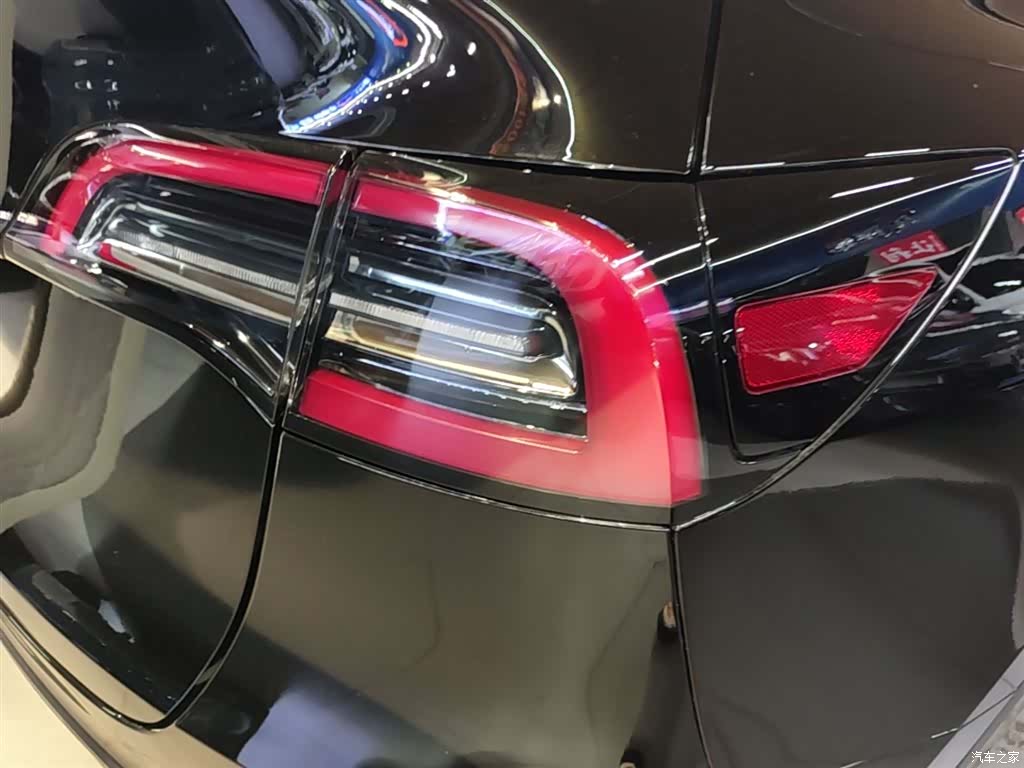 Tesla Model Y, 2022 8