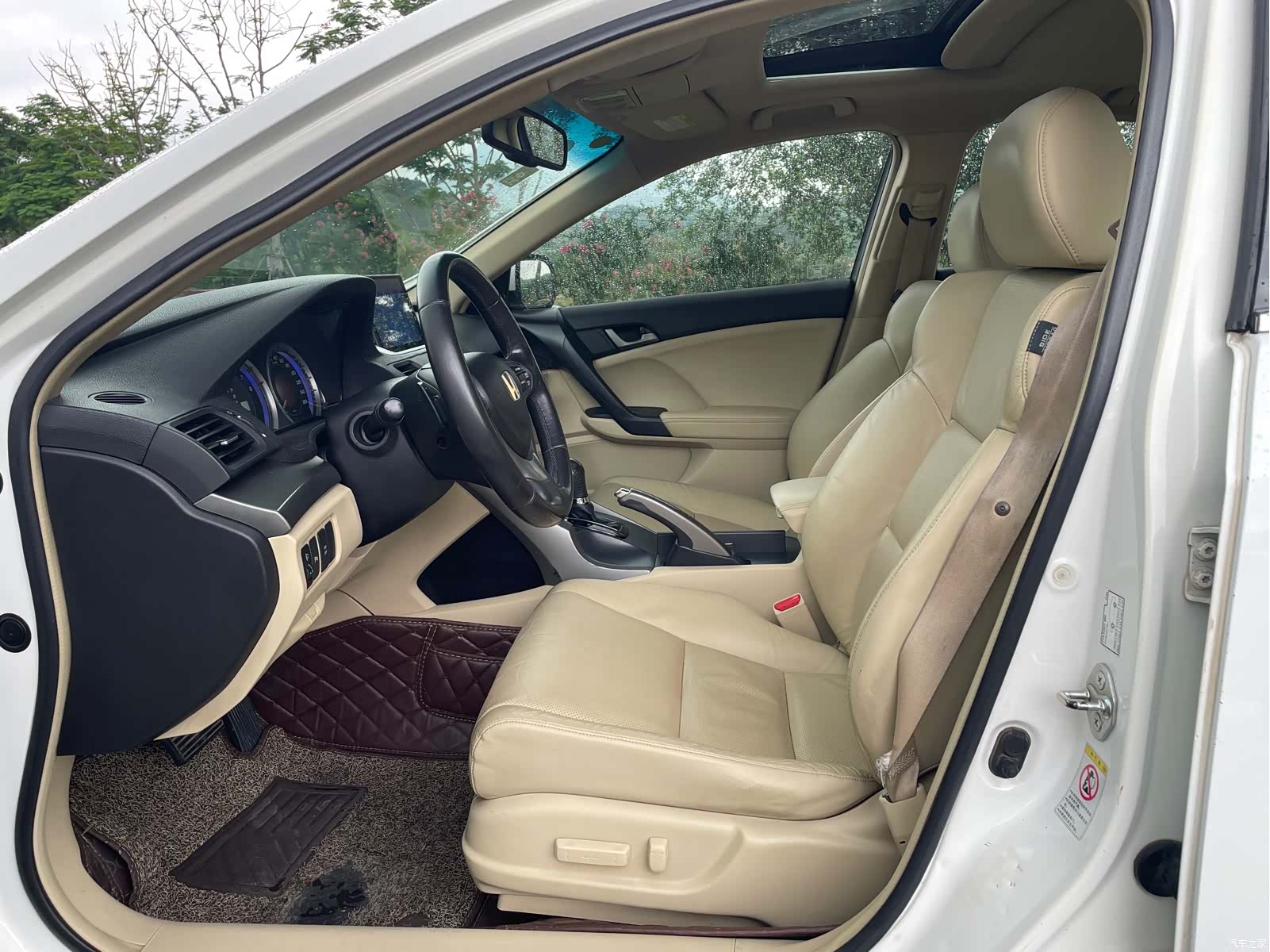 Honda Spirior, 2011 4