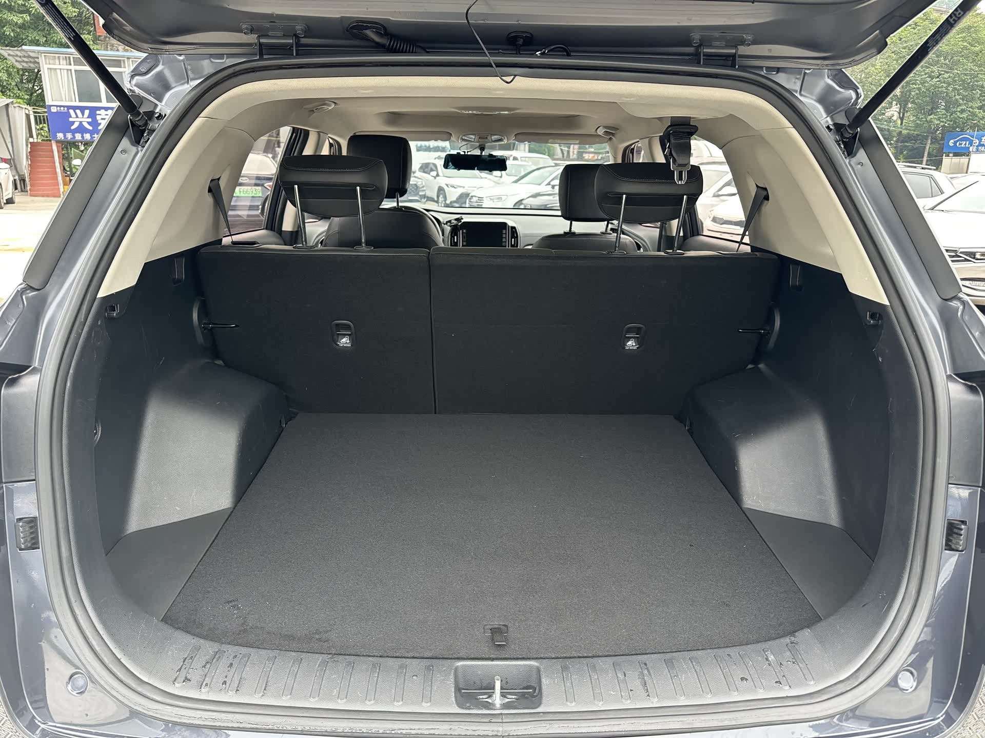 Hyundai ix35, 2022 8