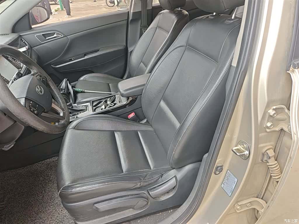 Hyundai GLS, 2015 15