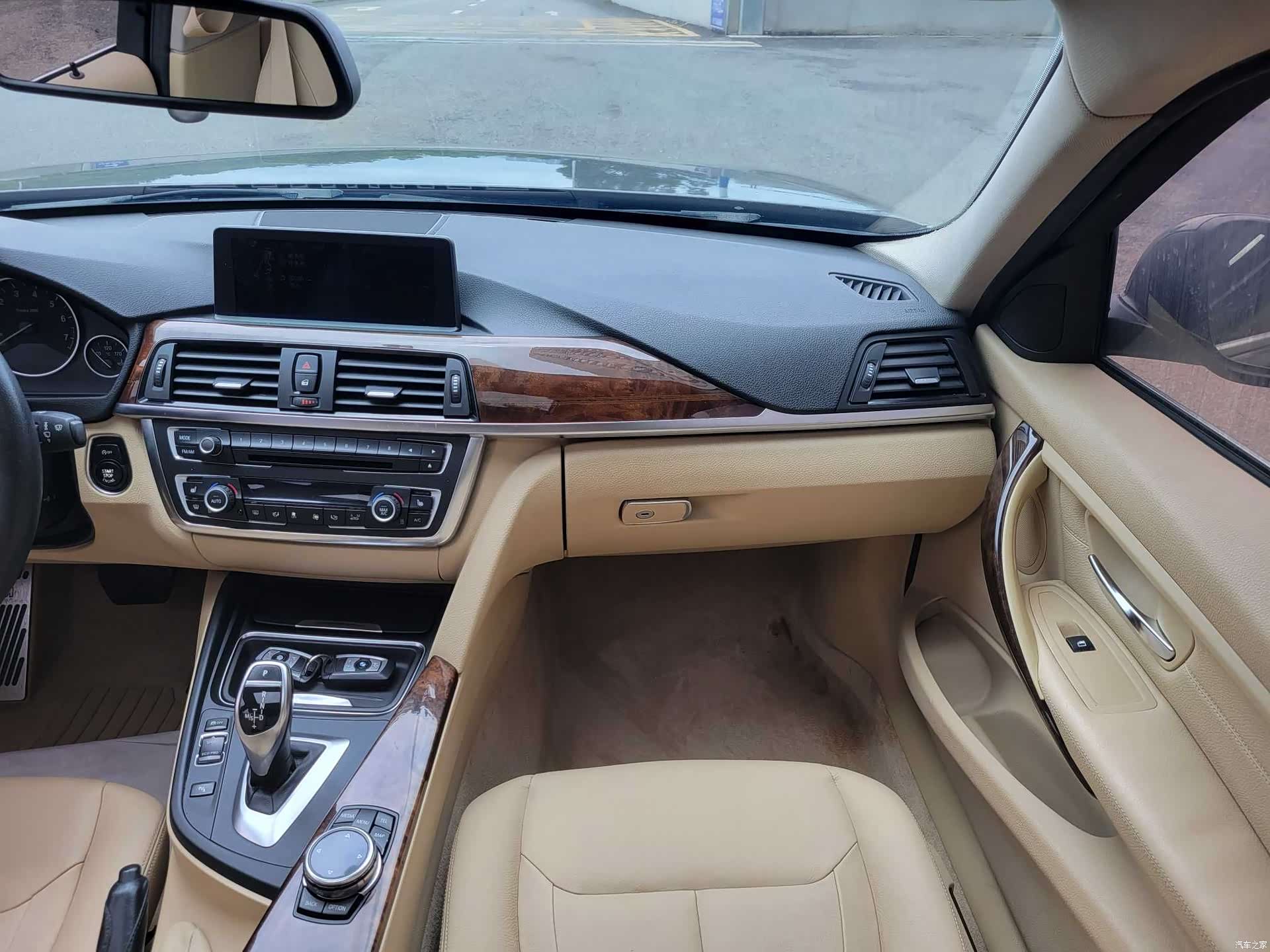 BMW 3 Series, 2013 26