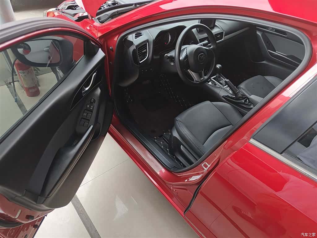 Mazda Mazda3, 2016 12