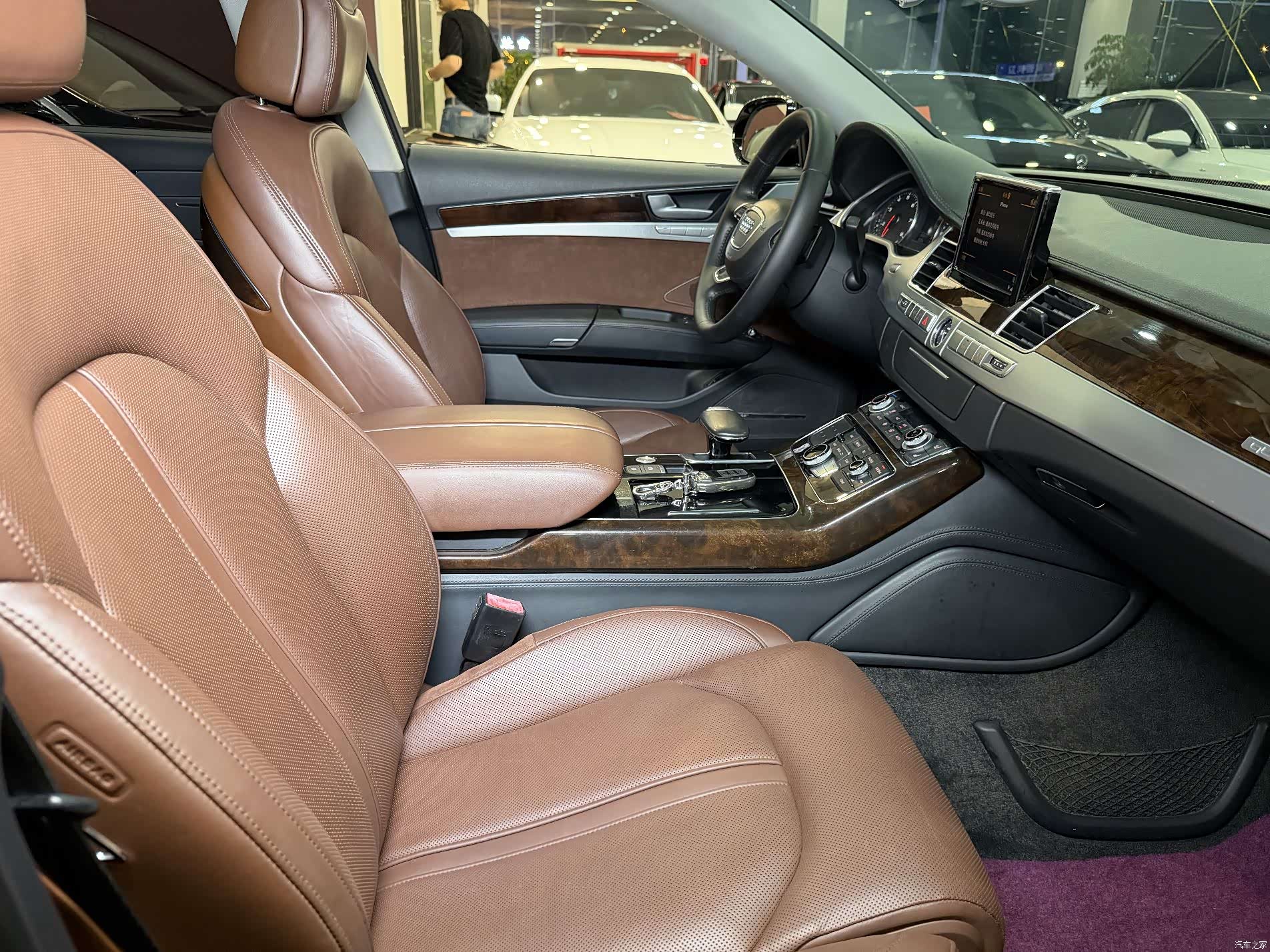 Audi A8L, 2015 12