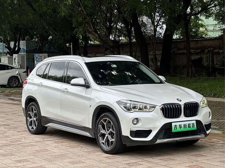 BMW X1 xin neng yuan 2018 xDrive25Le Люкс