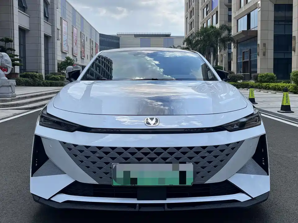 Changan UNI-V Smart iDD