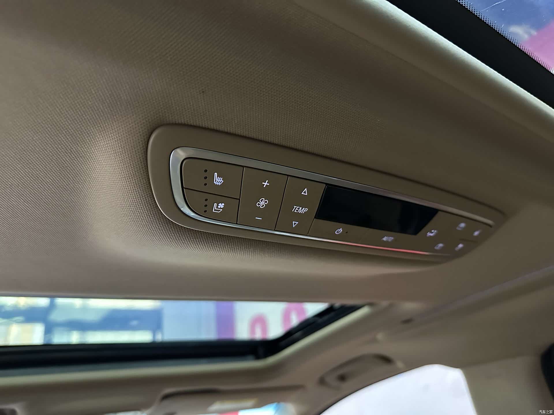 Buick GL8, 2021 9
