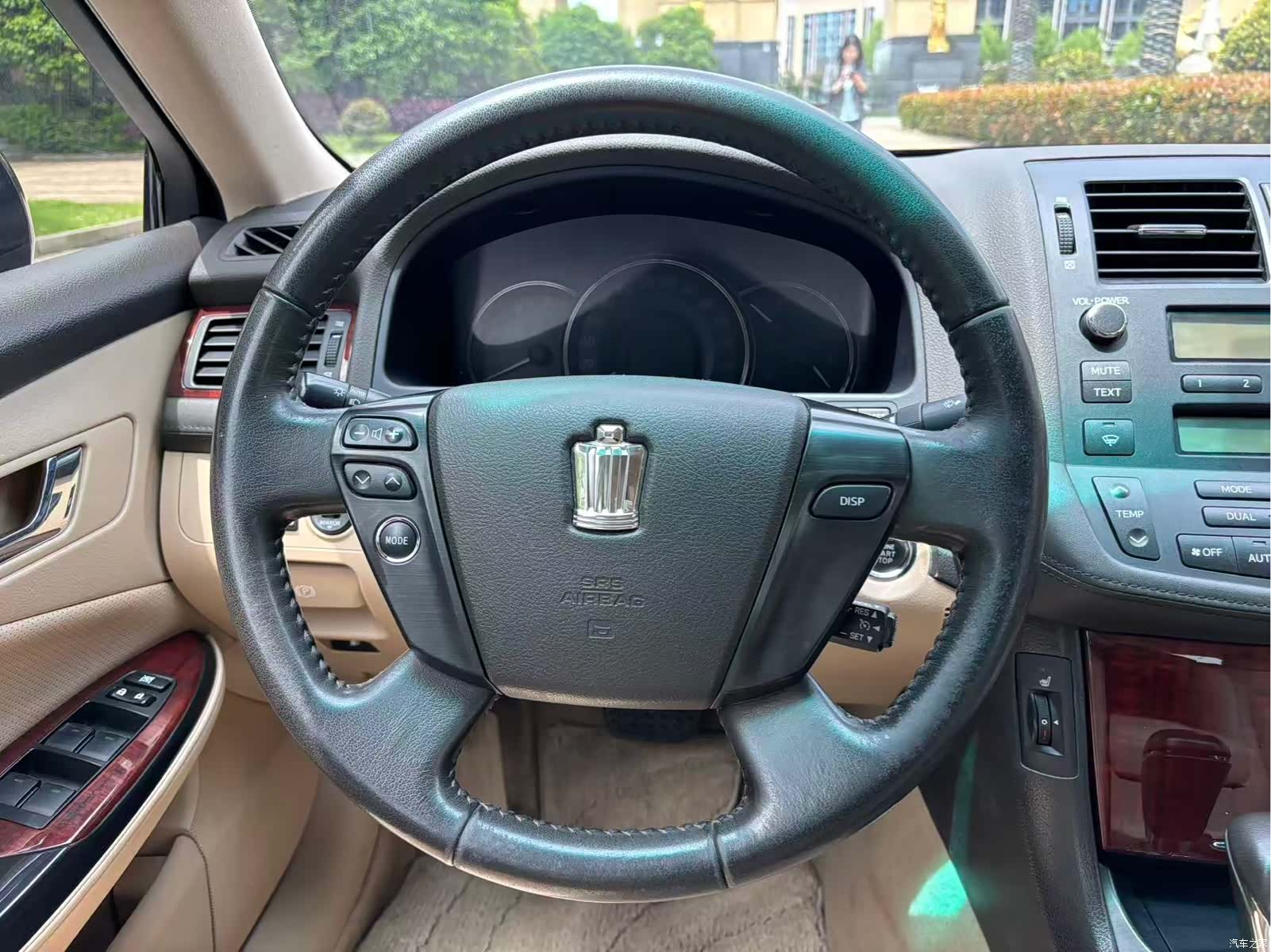 Toyota Crown, 2011 10
