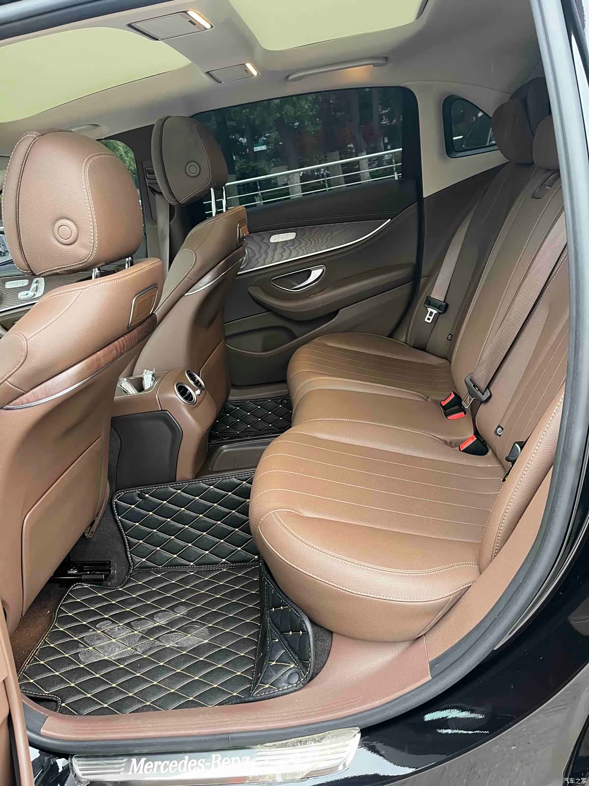 Mercedes-Benz E-Class, 2020 6