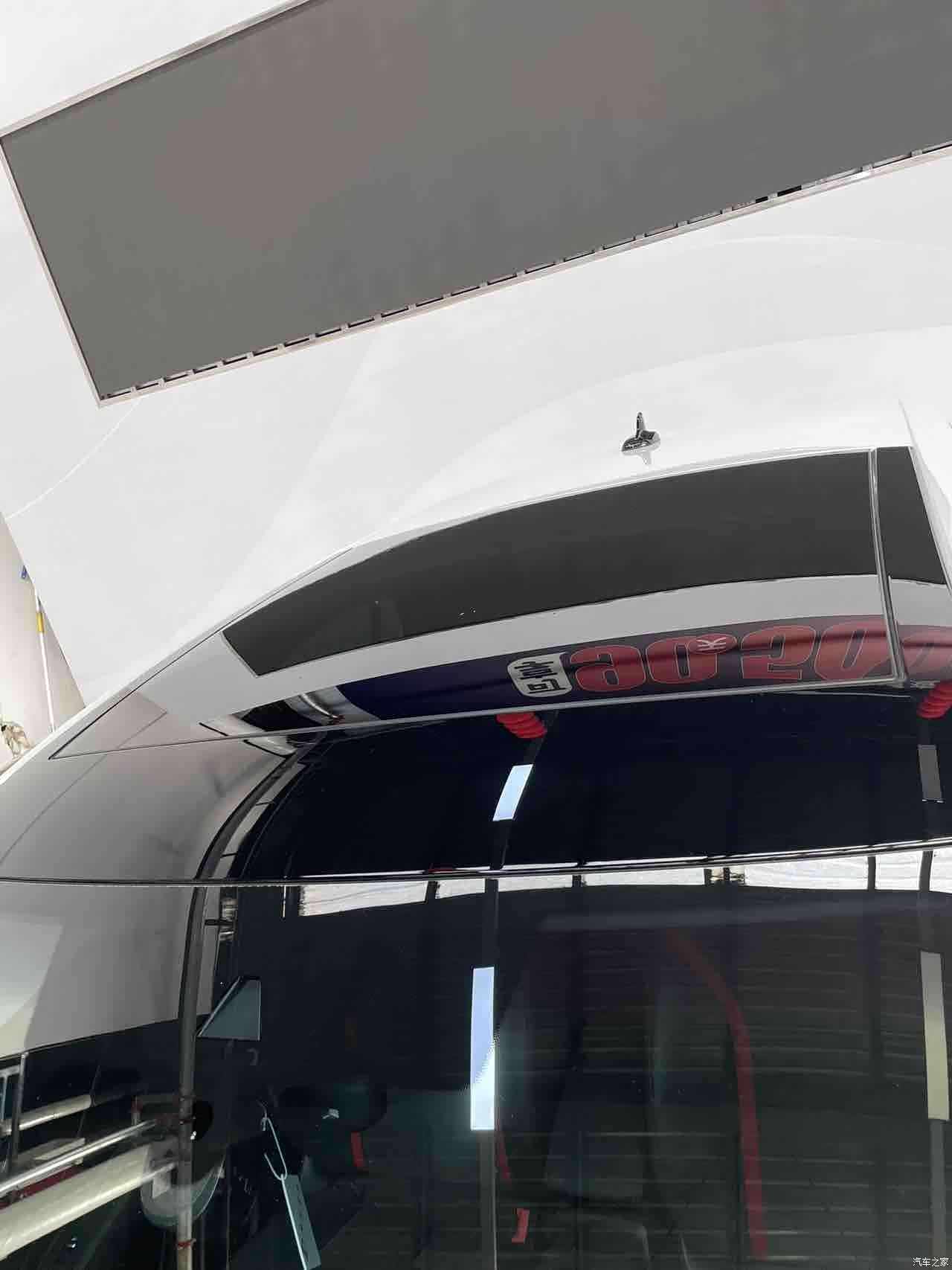 Audi Q2L, 2023 14