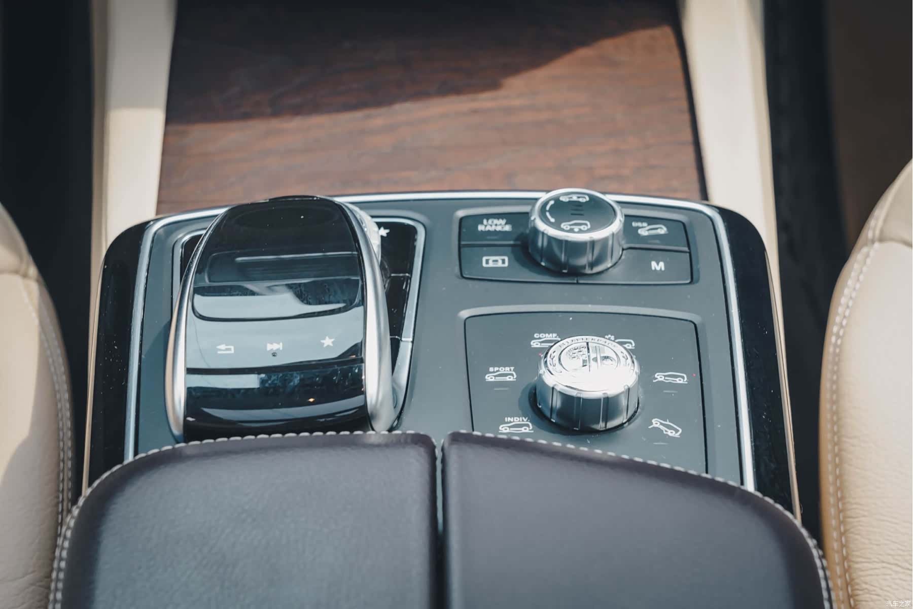 Mercedes-Benz GLS, 2017 13