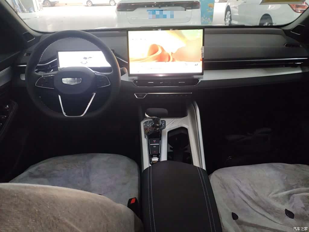 Geely Preface, 2025 10