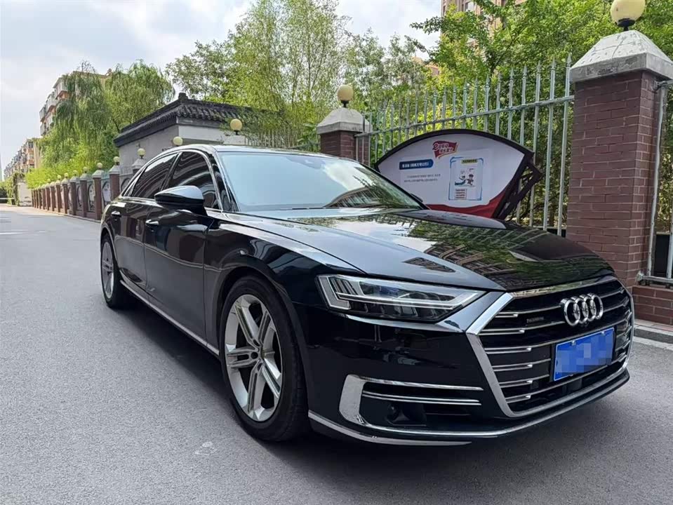 Audi A8