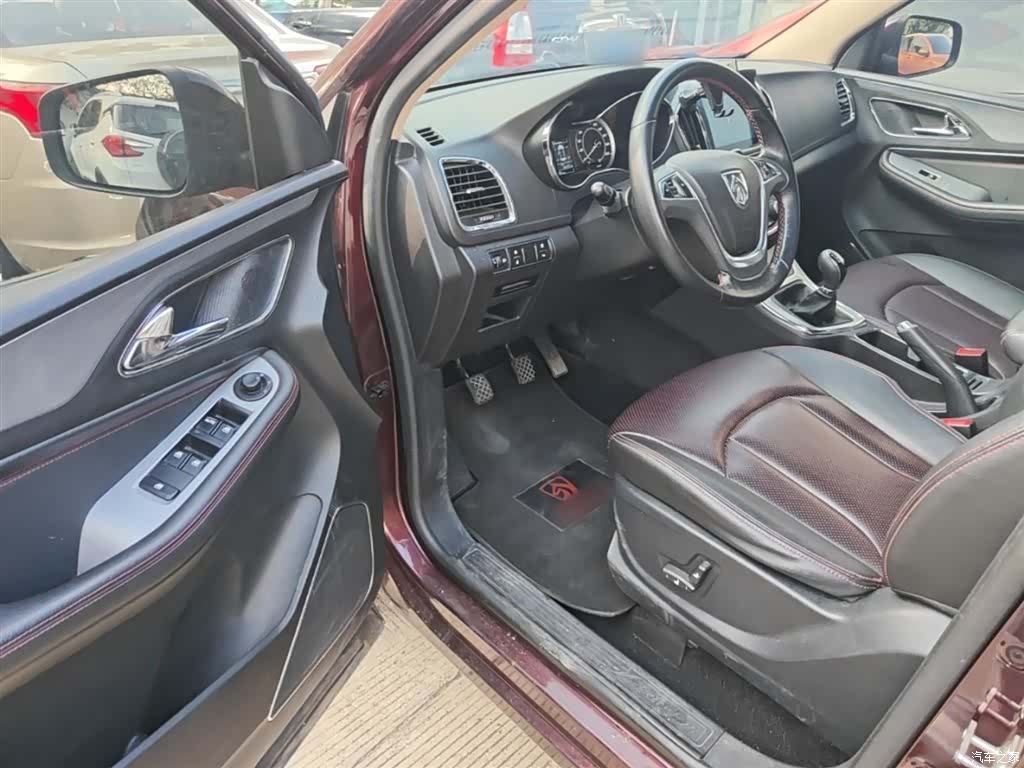 Wuling 560, 2016 16