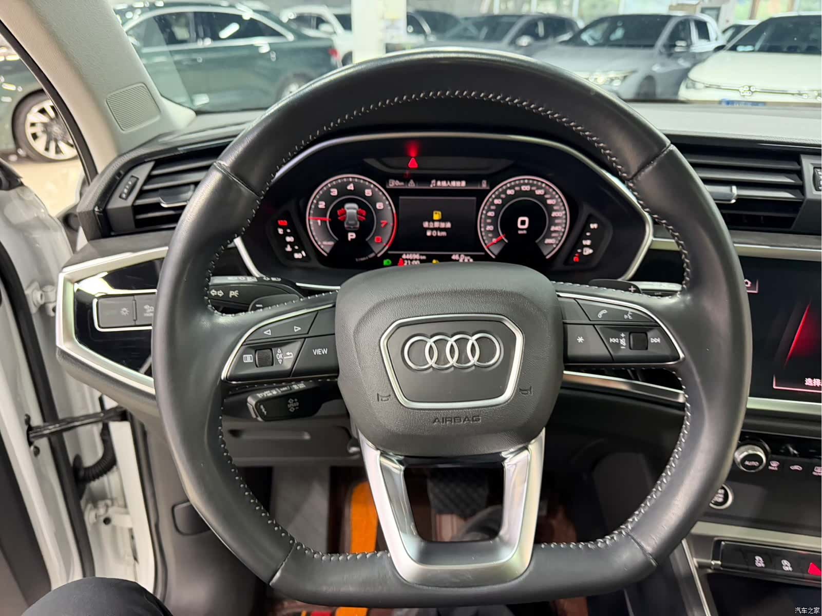 Audi Q3, 2022 11