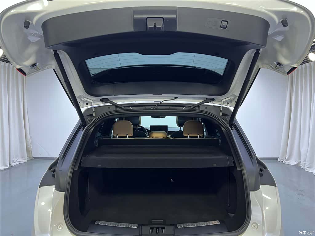 Lincoln Corsair, 2021 25