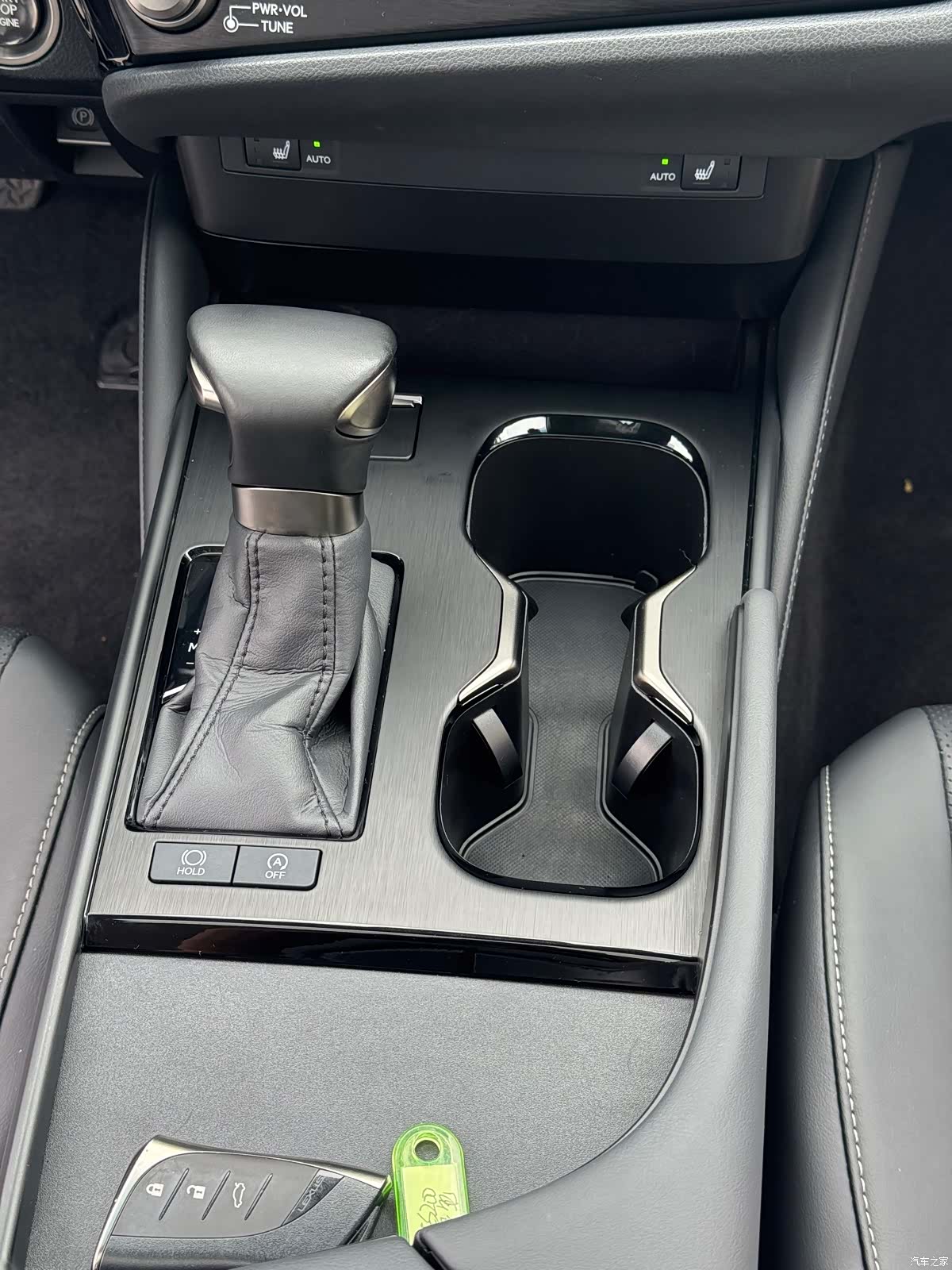 Lexus ES, 2023 11