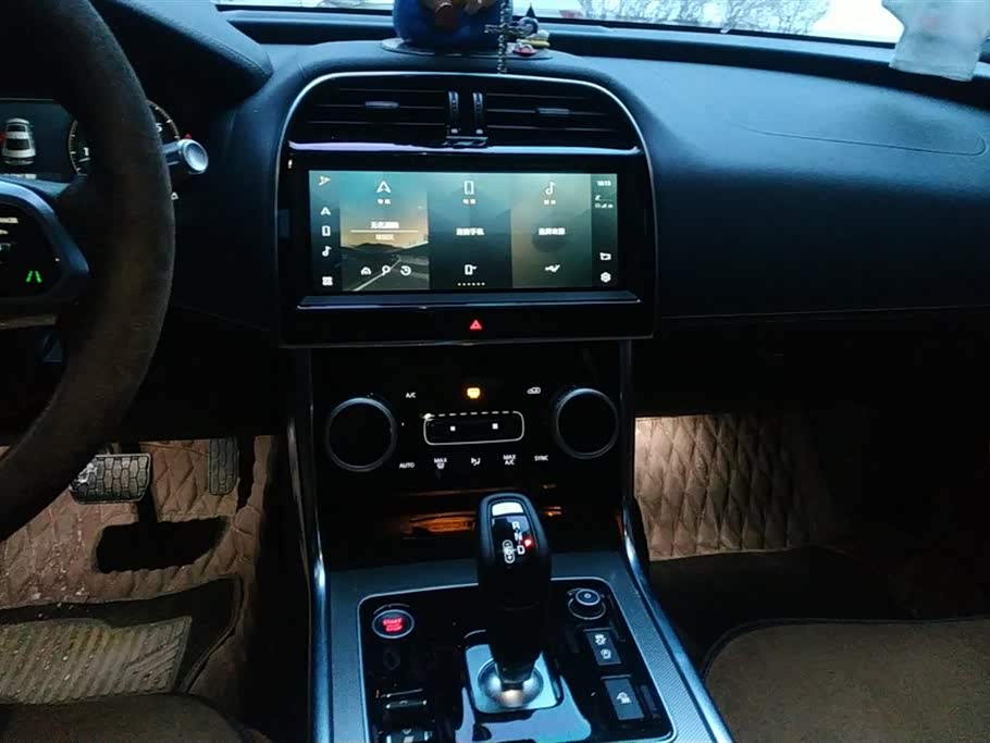 Jaguar XEL