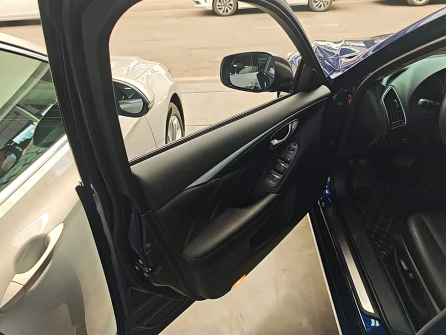 Infiniti Q50L Infiniti Q50L