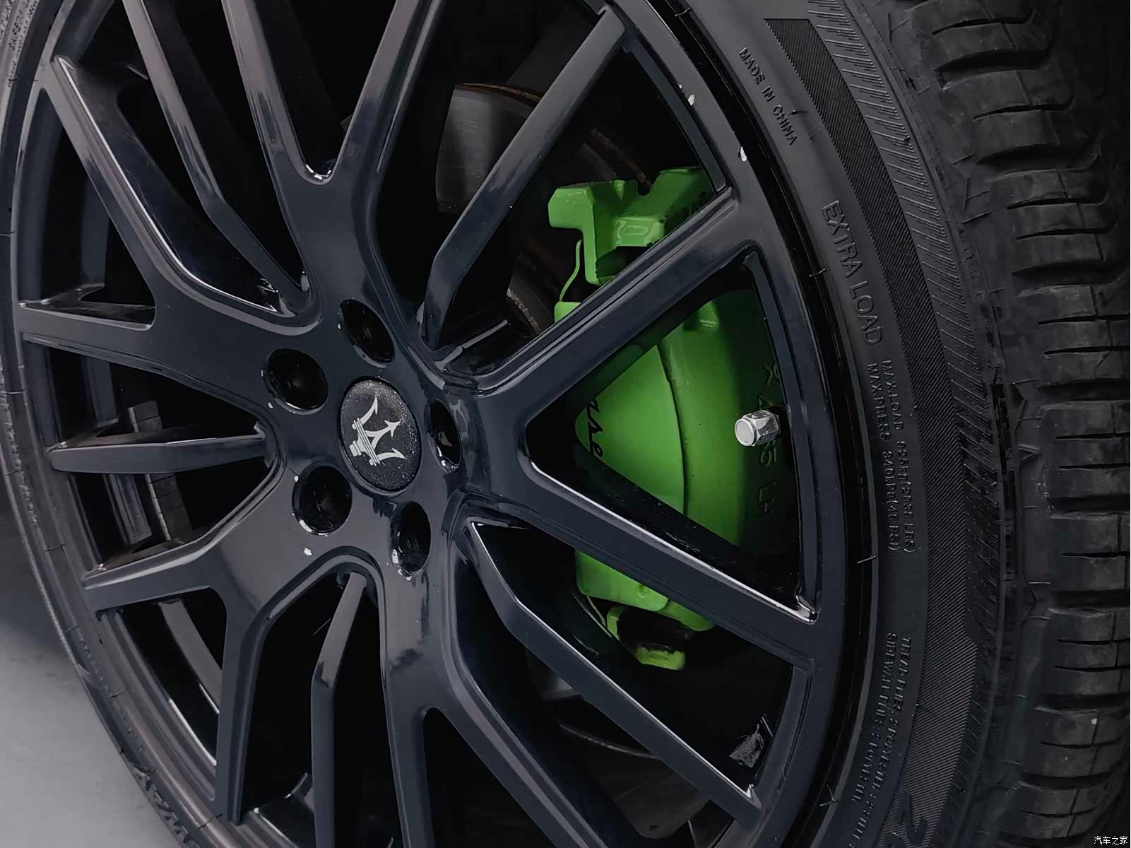 Maserati Levante, 2017 все фото