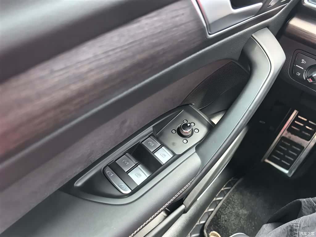 Audi Q5L, 2024 10