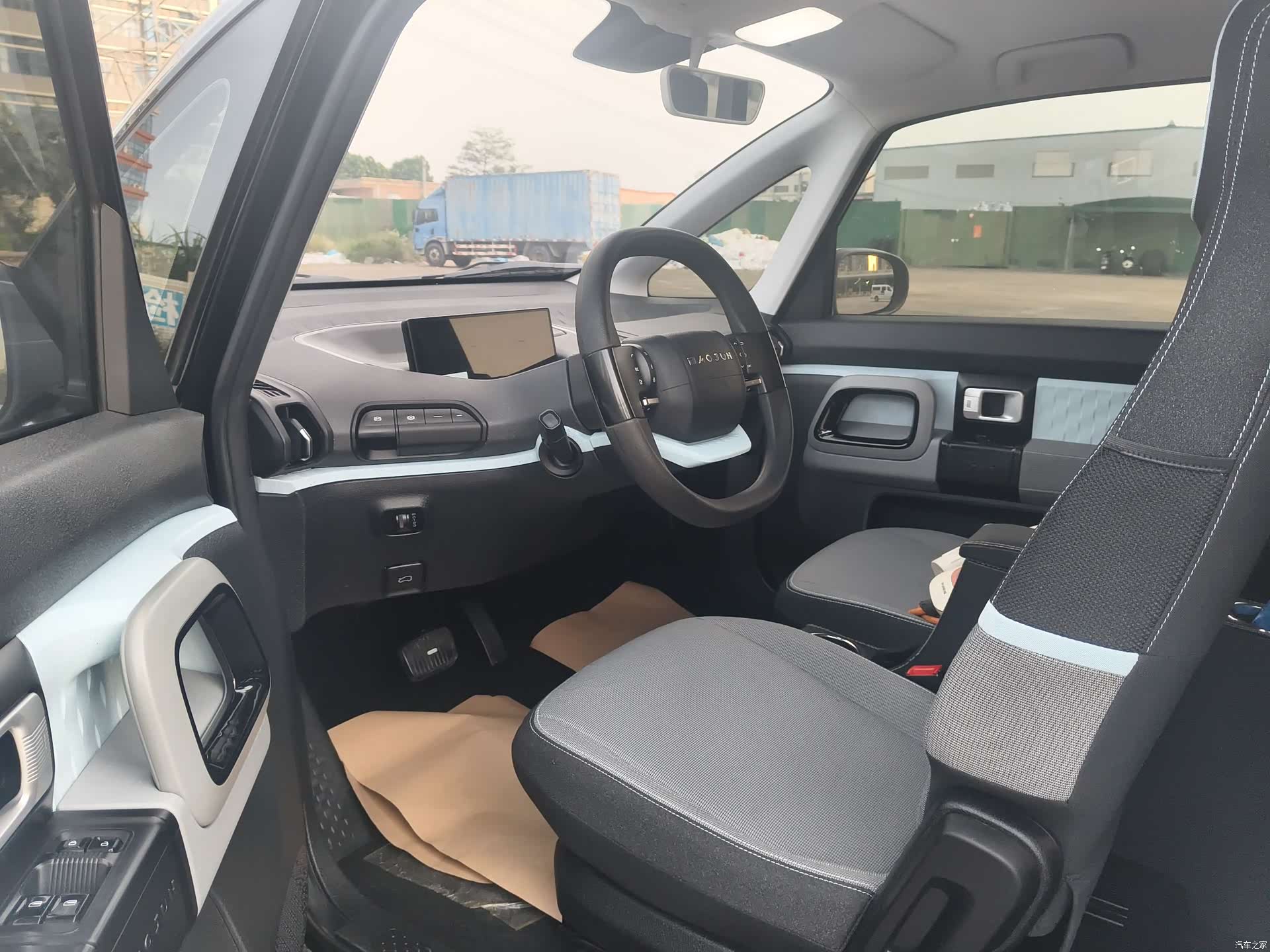 Wuling E300, 2021 8
