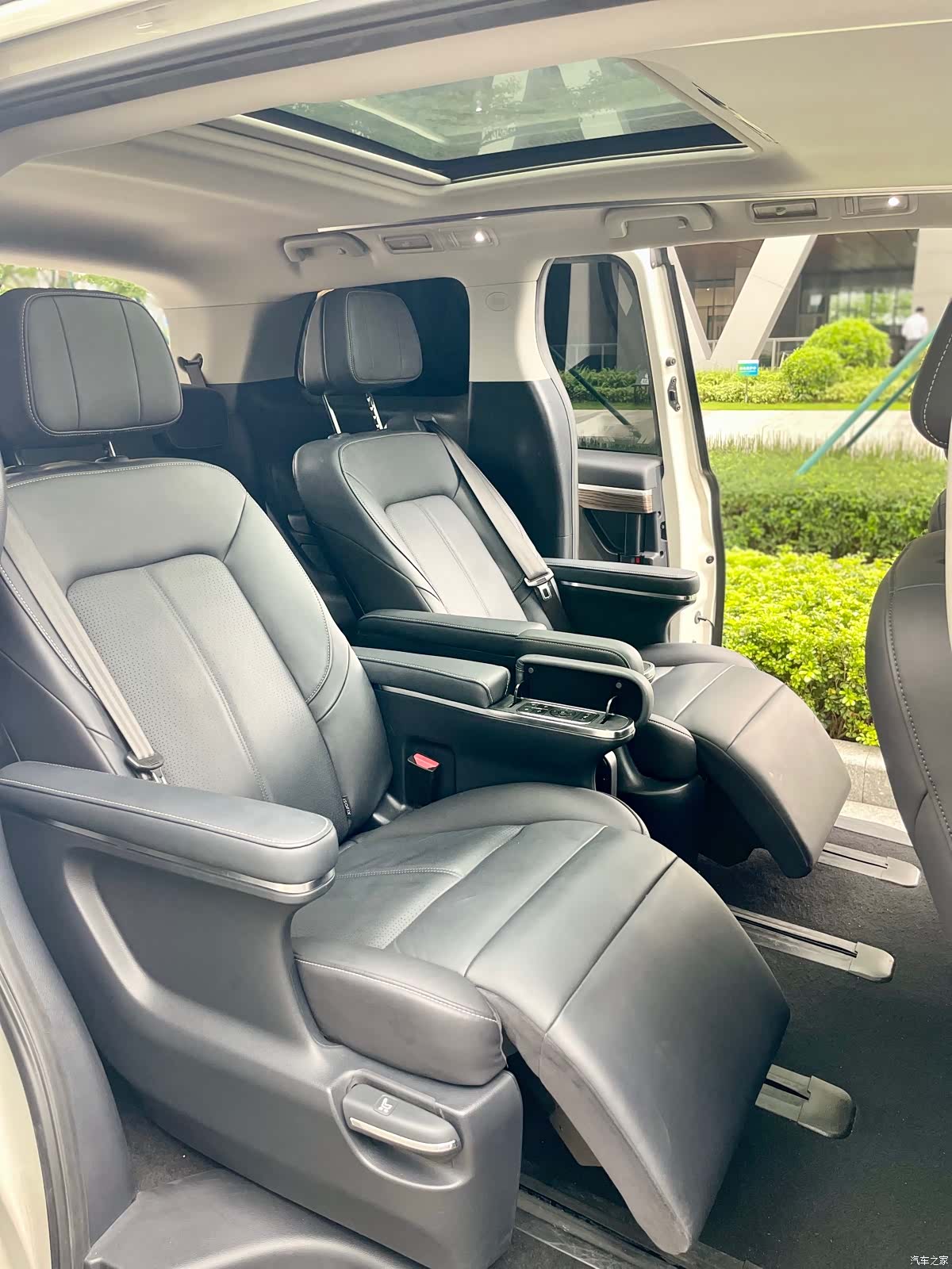Trumpchi M8, 2021 28