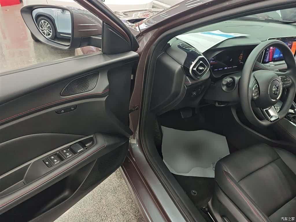 MG MG5, 2025 12
