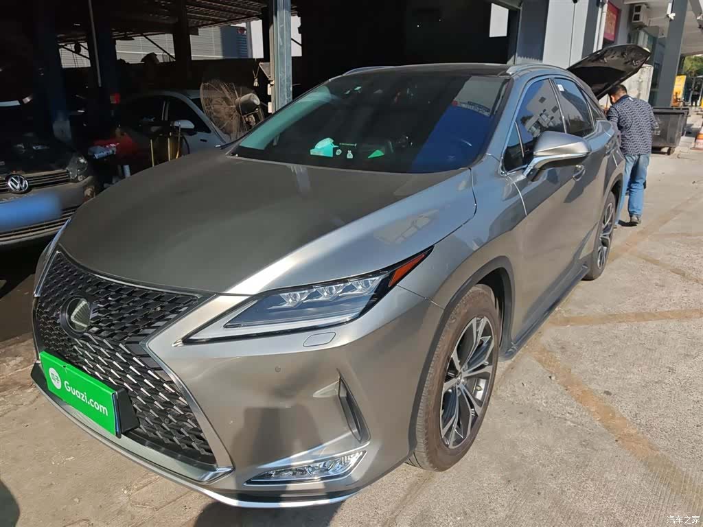 Lexus RX, 2022 1