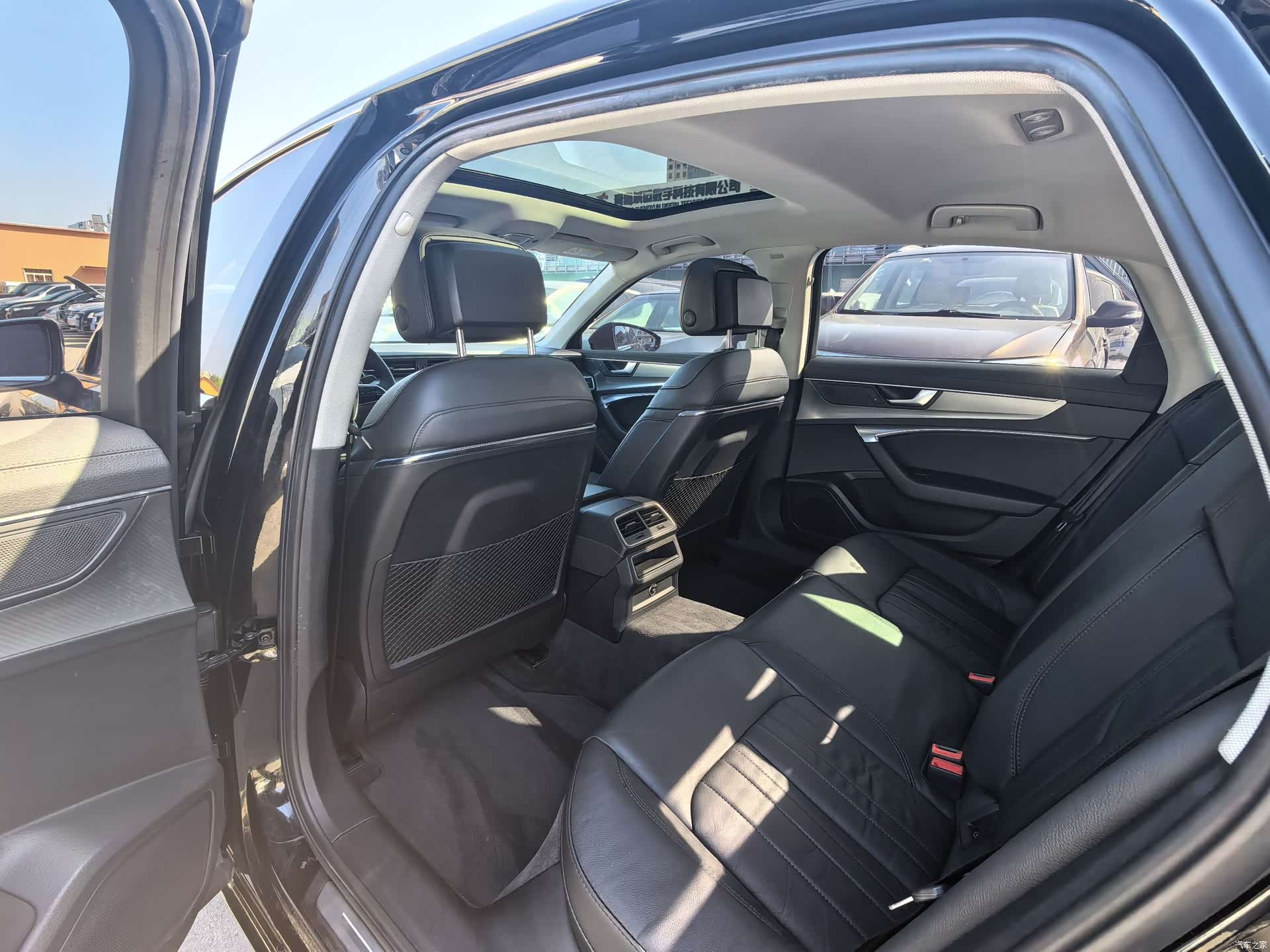 Audi A6L, 2021 9