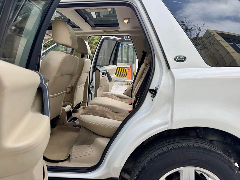 Land Rover Freelander 2