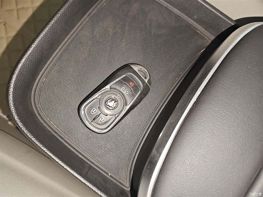 Buick GL8, 2022 9