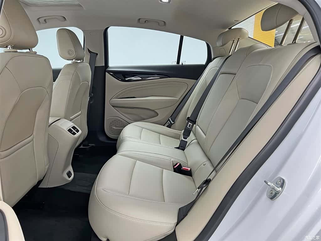 Buick Regal, 2022 15