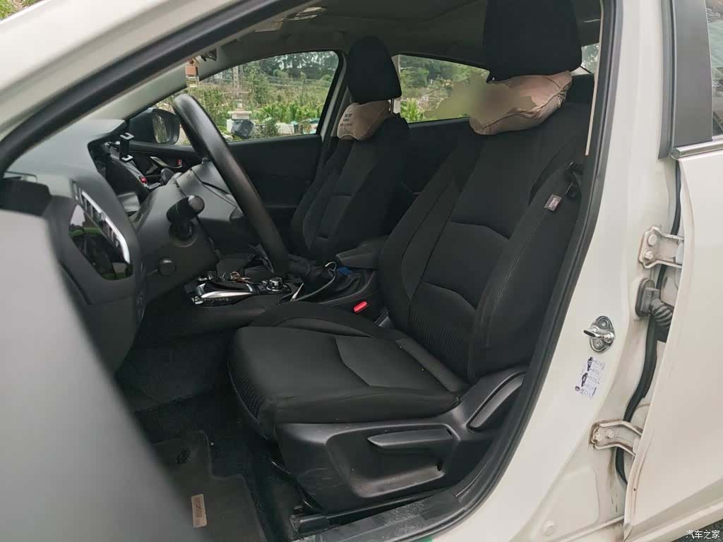 Mazda Mazda3, 2016 11