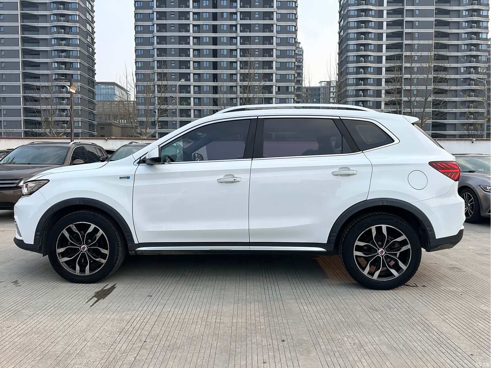 Roewe RX5, 2017 10