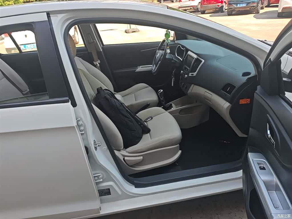 DongFeng A30, 2015 25