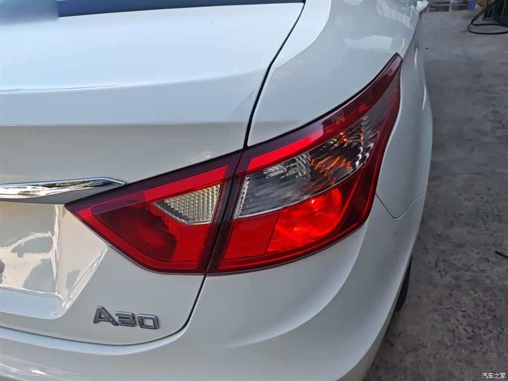 DongFeng A30, 2015 8