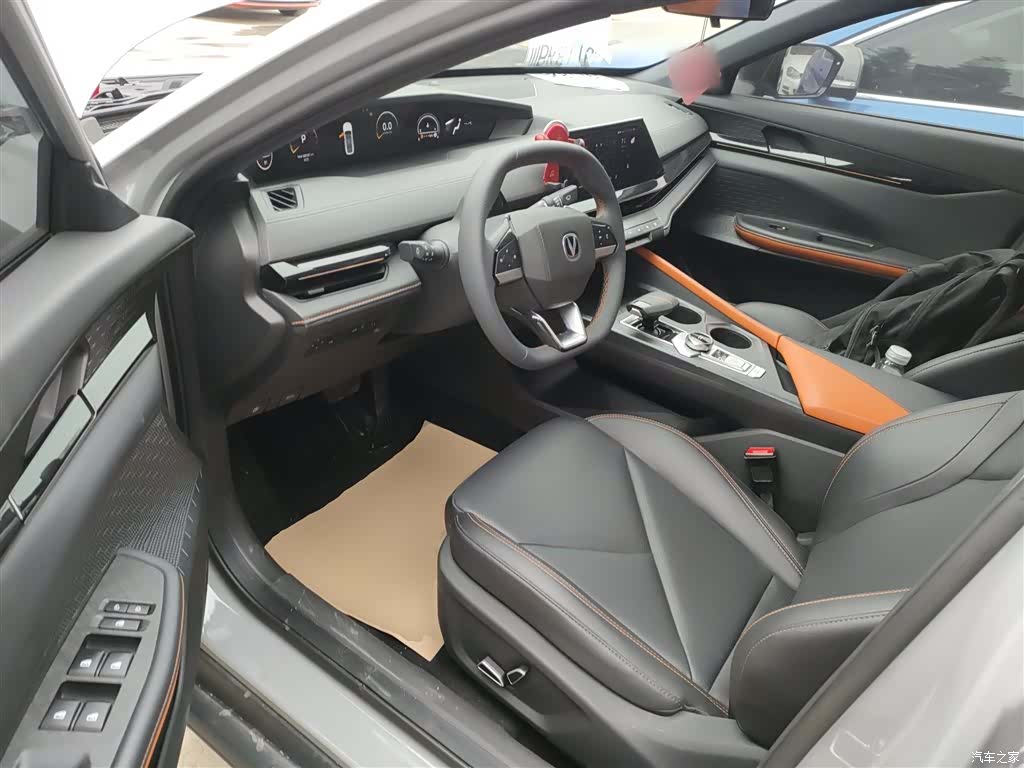Changan UNI-V, 2022 13