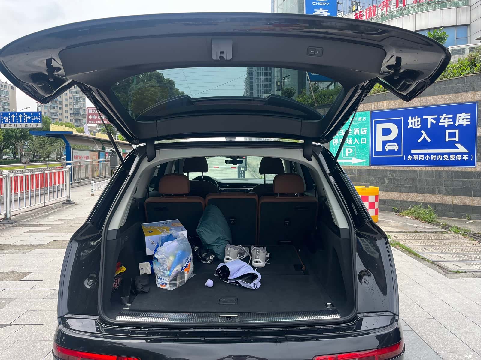 Audi Q7, 2020 все фото