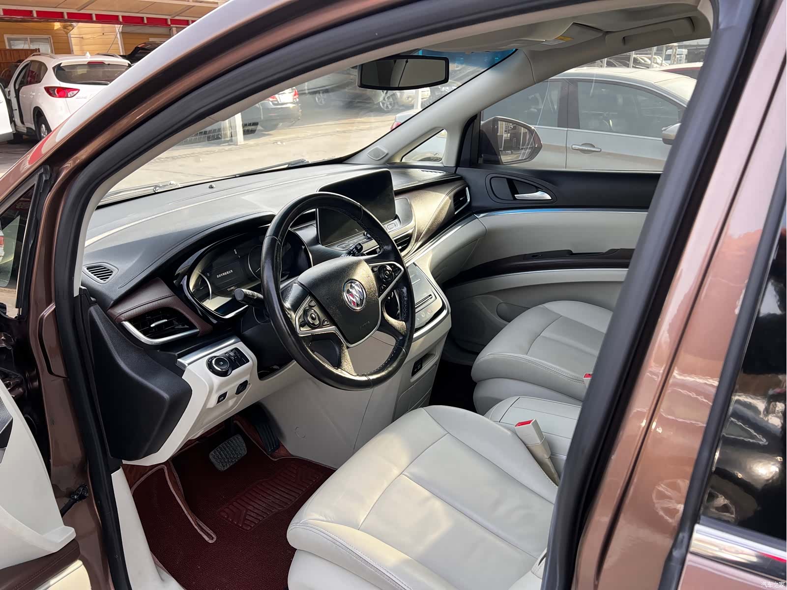 Buick GL8, 2020 10