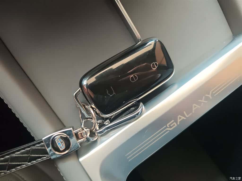 Geely Galaxy L7, 2025 9