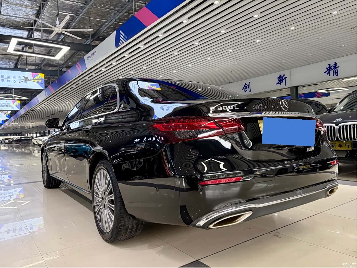Mercedes-Benz E-Class, 2023 3