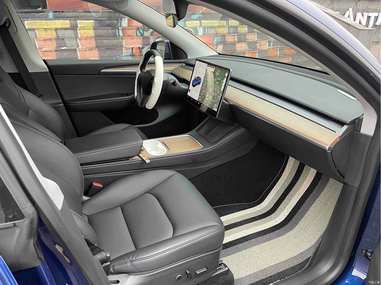 Tesla Model Y, 2021 10