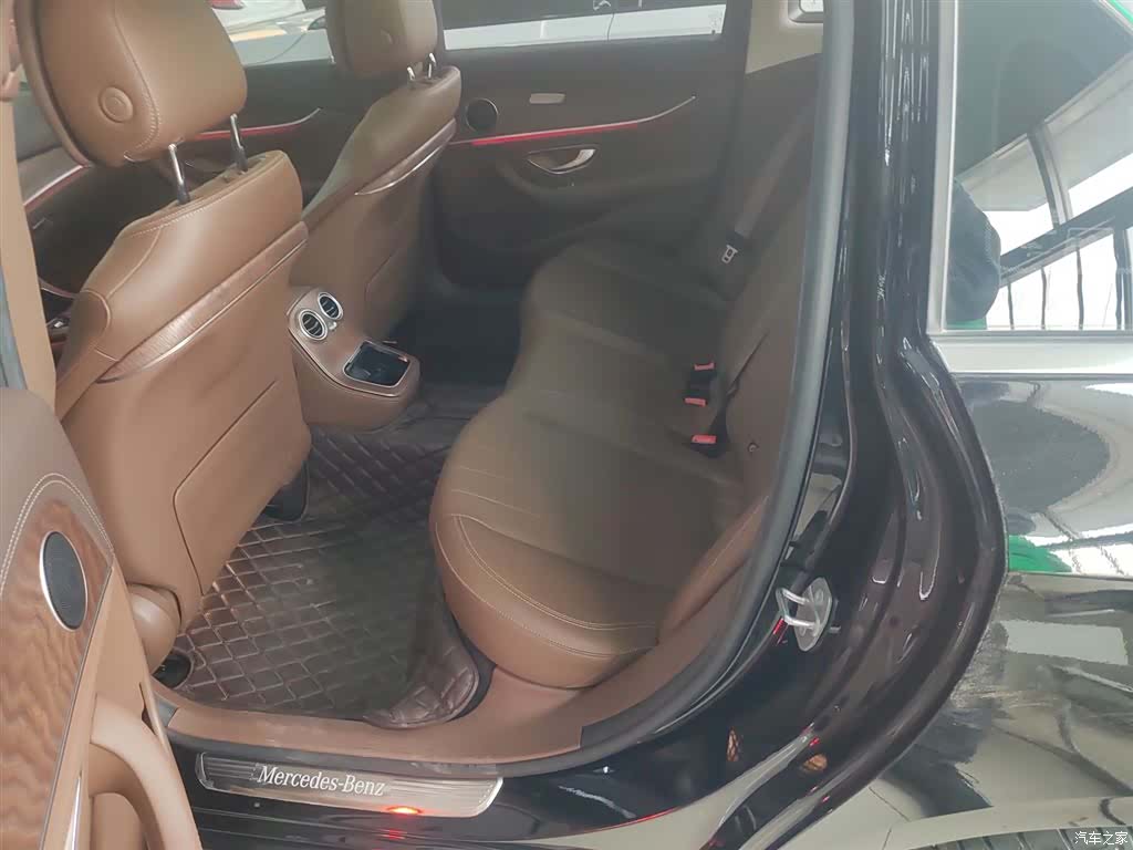 Mercedes-Benz E-Class, 2022 14