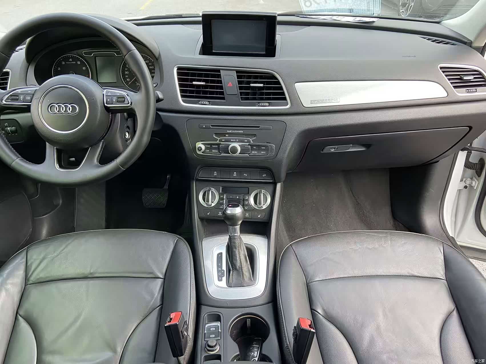 Audi Q3, 2014 11
