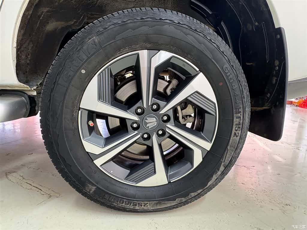 Nissan Paladin, 2024 25